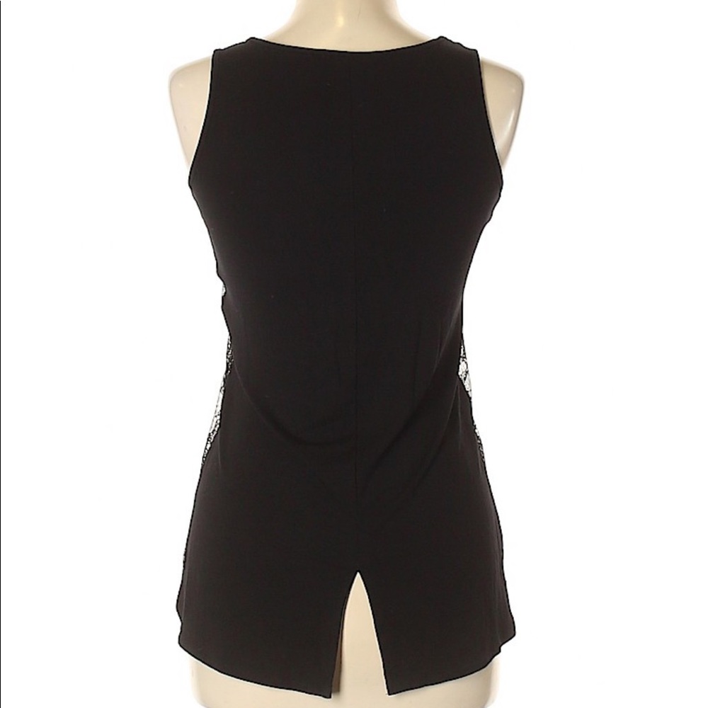 DESIGN HISTORY Lace Embroidered Sleeveless Tank - Picture 2 of 3